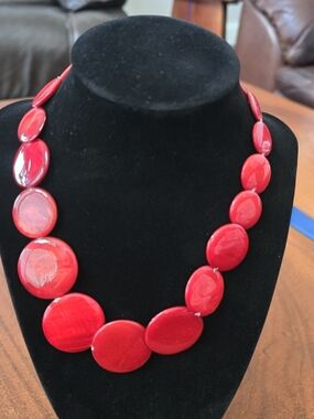 HIGH END RARE AMAZINGLY GORGEOUS 19.75" RED MOTHER OF Pearl Disc Necklace